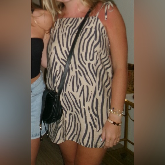 H&M DRESS - Picture 2 of 2